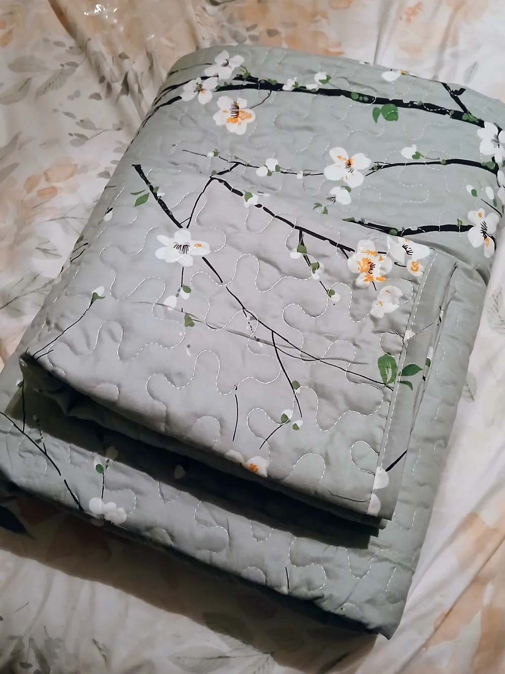 TWIN Floral Quilted Bedspread & Sham- Sage Green (New)